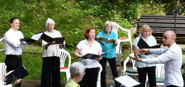 Leute im Kammerchor